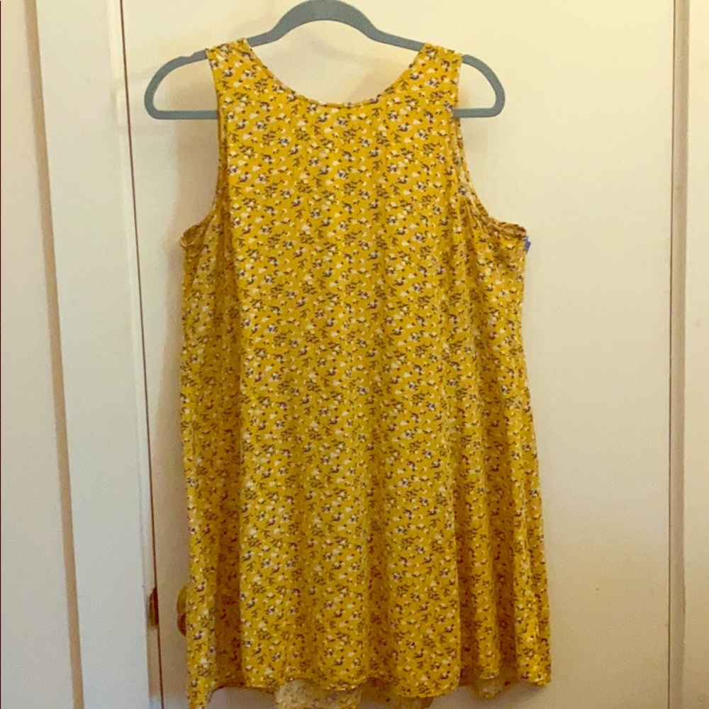 Sleeveless Old Swing Navy Dress Key Hole Detail